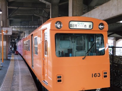 131106近鉄内部線②、四日市駅 (コピー).JPG