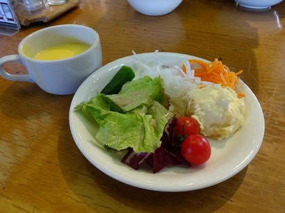 150324あさくま鹿谷ガーデン店⑧、サラダとコーンスープ (コピー).JPG