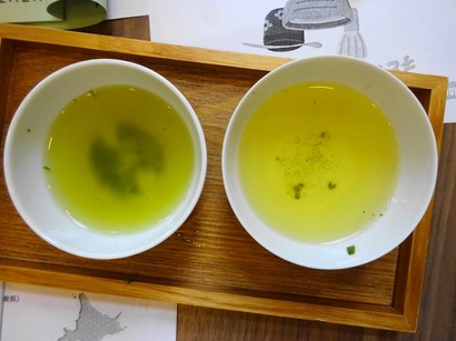 150930茶カフェ深緑茶房のお茶教室②、玉緑茶の飲み比べ (コピー).JPG