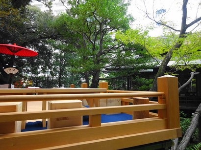 151010爲三郎記念館⑦、庭園の檜舞台 (コピー).JPG